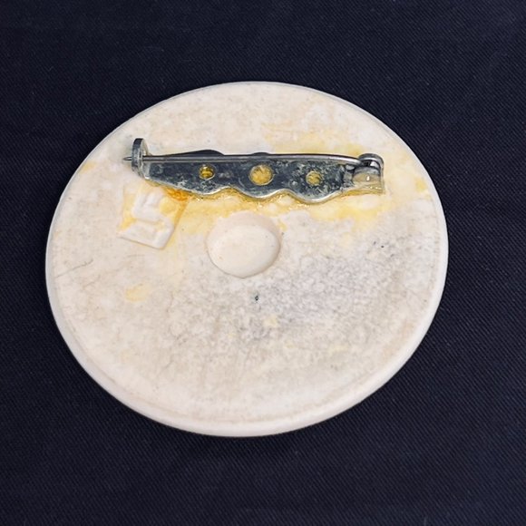 Vintage Ceramic Hand Painted Basket Of Flowers Brooch (5147) - Picture 4 of 5